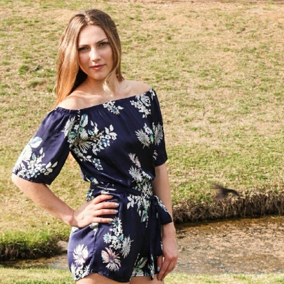 Blue Floral Romper off the shoulder - Picture 2 of 6